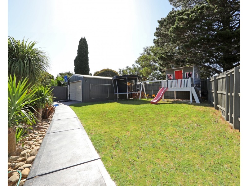 9 Berrabri Drive, Scoresby VIC 3179