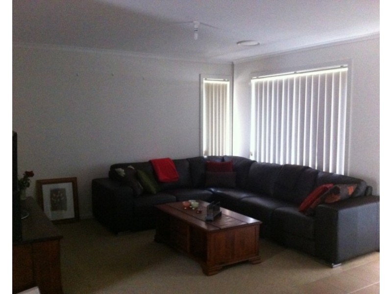 2/260 Dandelion Drive, Rowville VIC 3178