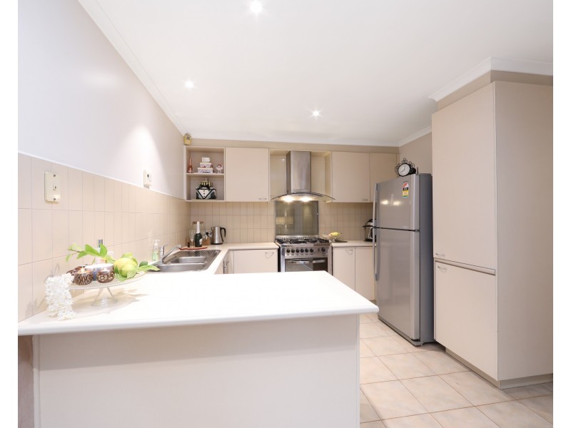 2 Coliban Close, Rowville VIC 3178