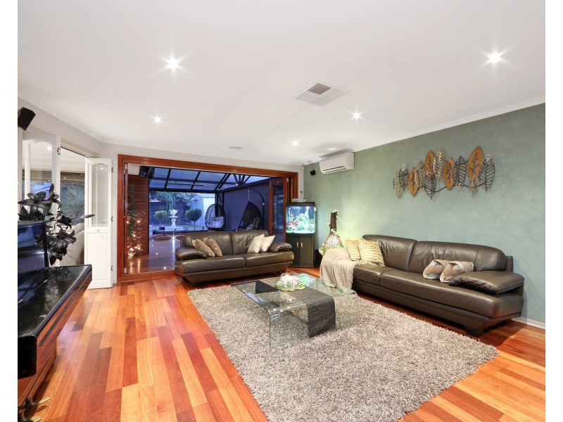 2 Coliban Close, Rowville VIC 3178