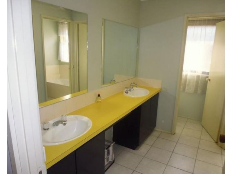 11 Paulette Court, Scoresby VIC 3179