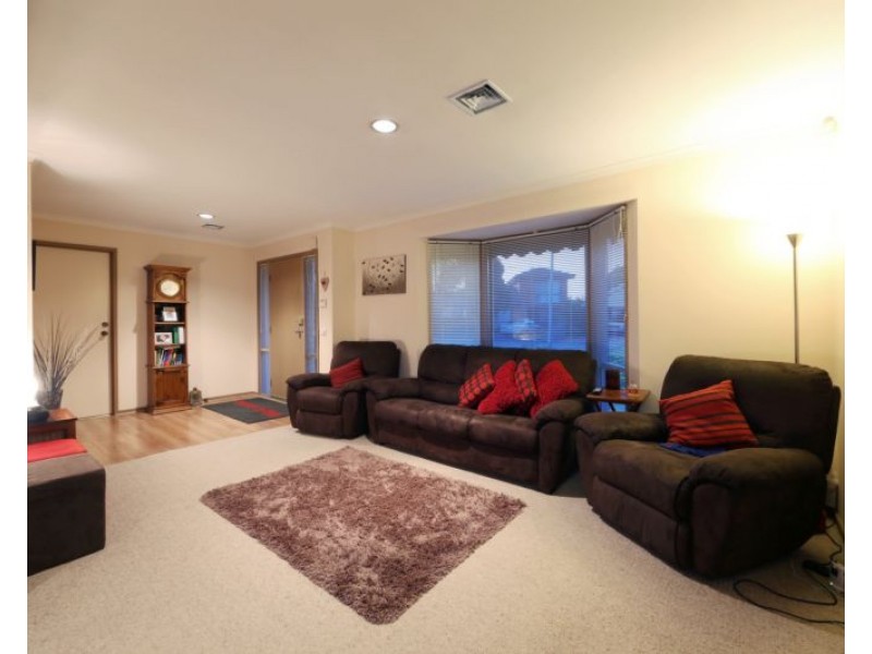 11 Glenlea Close, Rowville VIC 3178