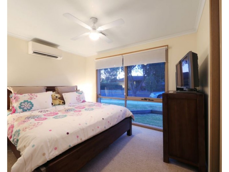 11 Glenlea Close, Rowville VIC 3178