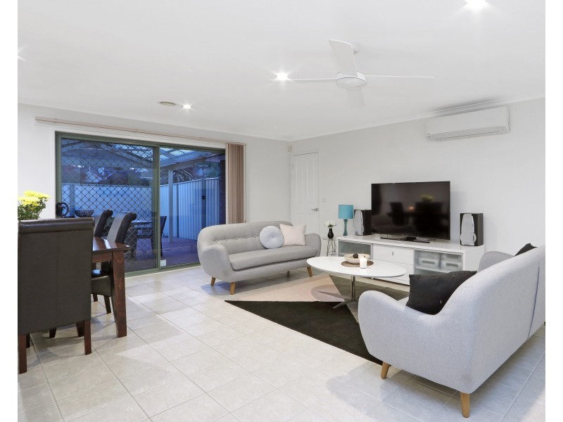 38 Liviana Drive, Rowville VIC 3178