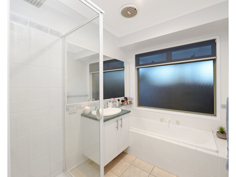 38 Liviana Drive, Rowville VIC 3178