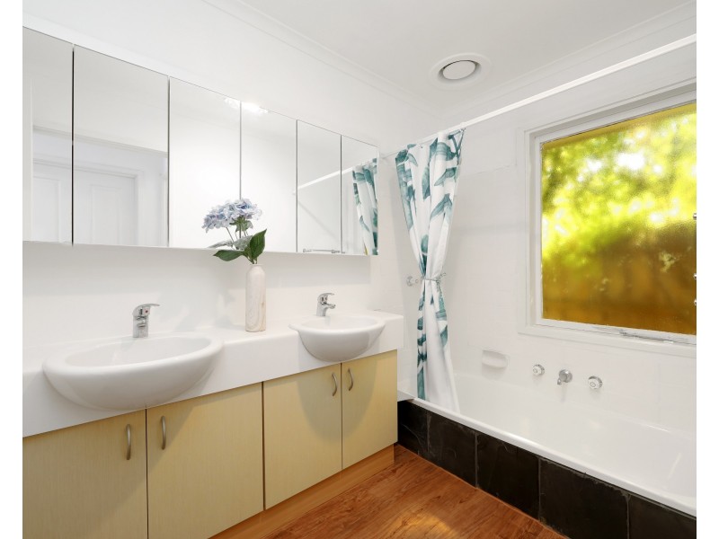 6 Winalla Avenue, Rowville VIC 3178