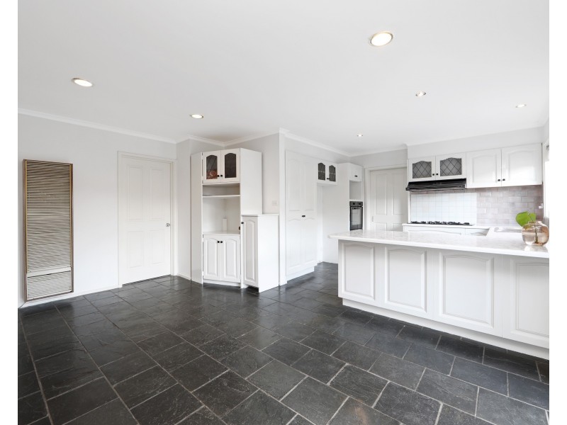 6 Winalla Avenue, Rowville VIC 3178