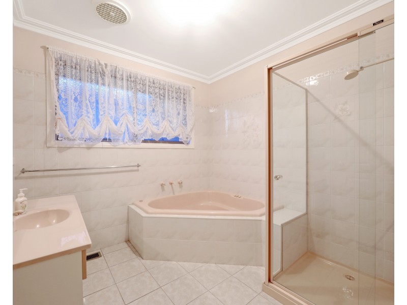 143 Seebeck Road, Rowville VIC 3178