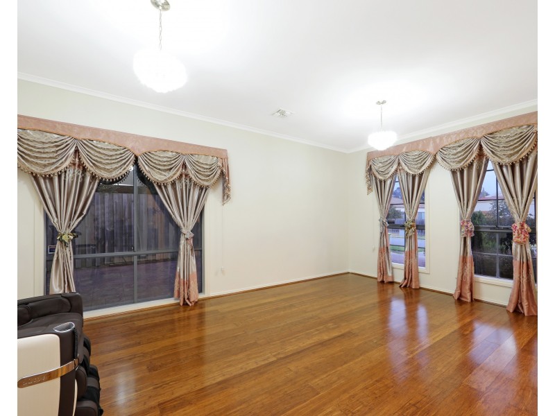 8 Huntingdale Court, Rowville VIC 3178