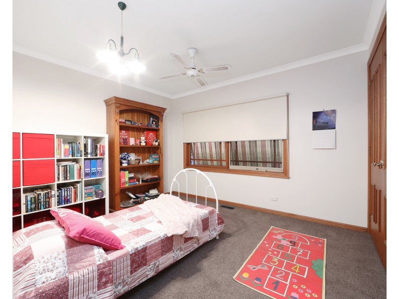 5 Ruby Close, Rowville VIC 3178