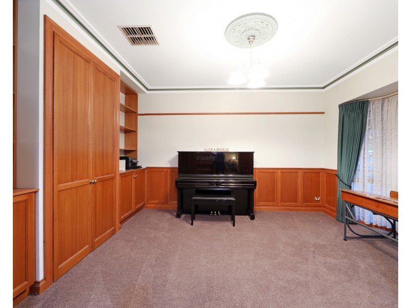 5 Ruby Close, Rowville VIC 3178