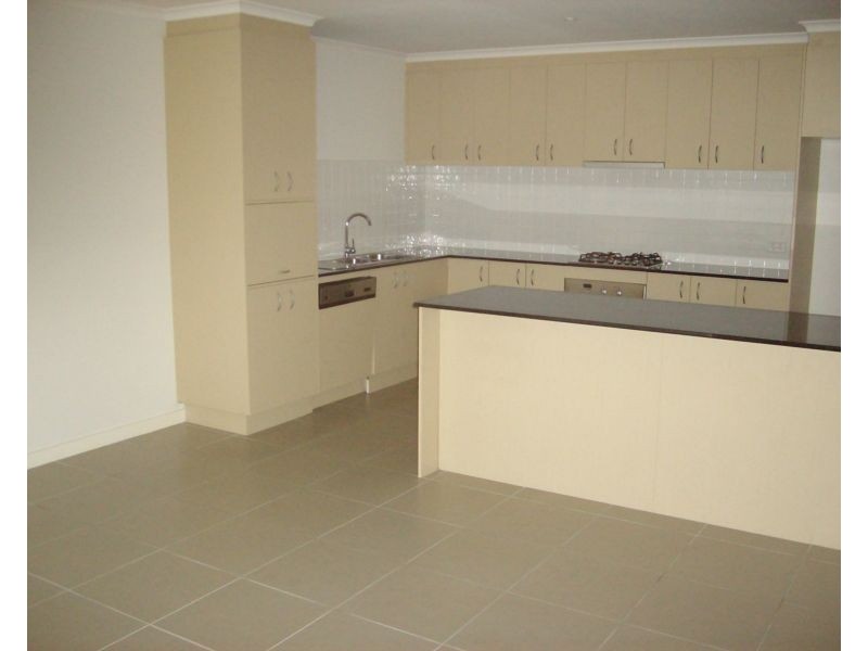 47 Sovereign Manors Crescent, Rowville VIC 3178