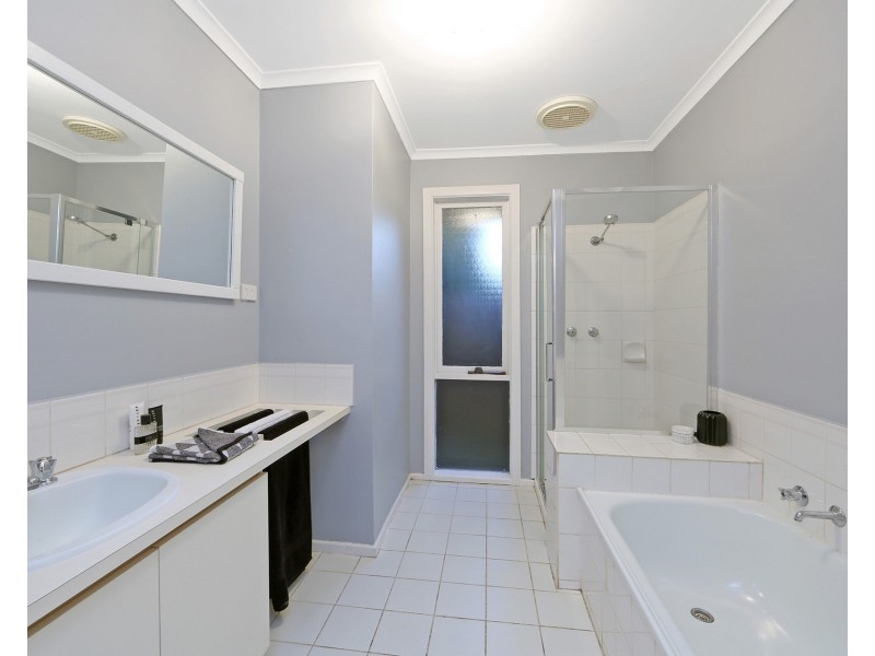 6 Lalbert Court, Lysterfield VIC 3156