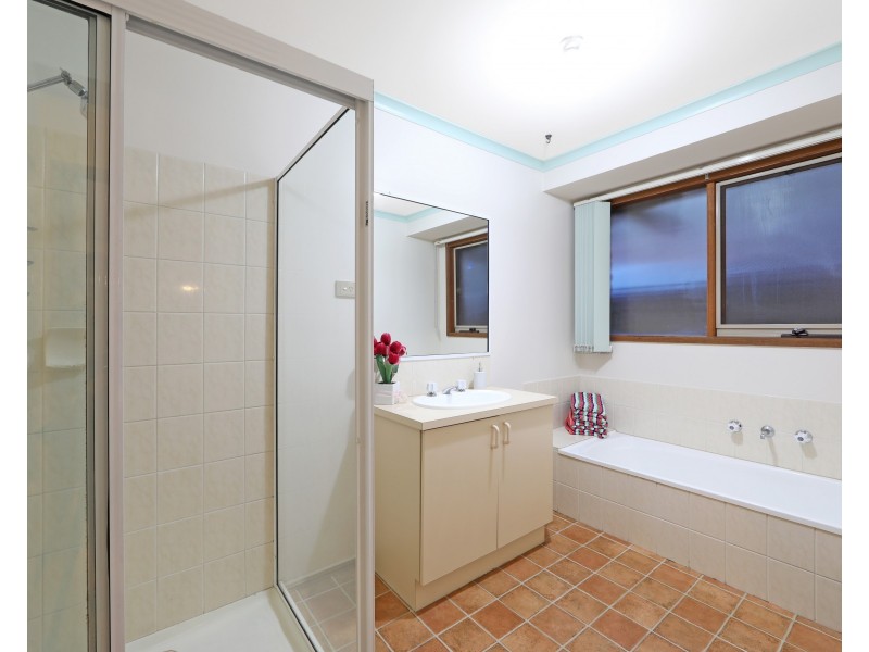 17 Wahroonga Court, Rowville VIC 3178