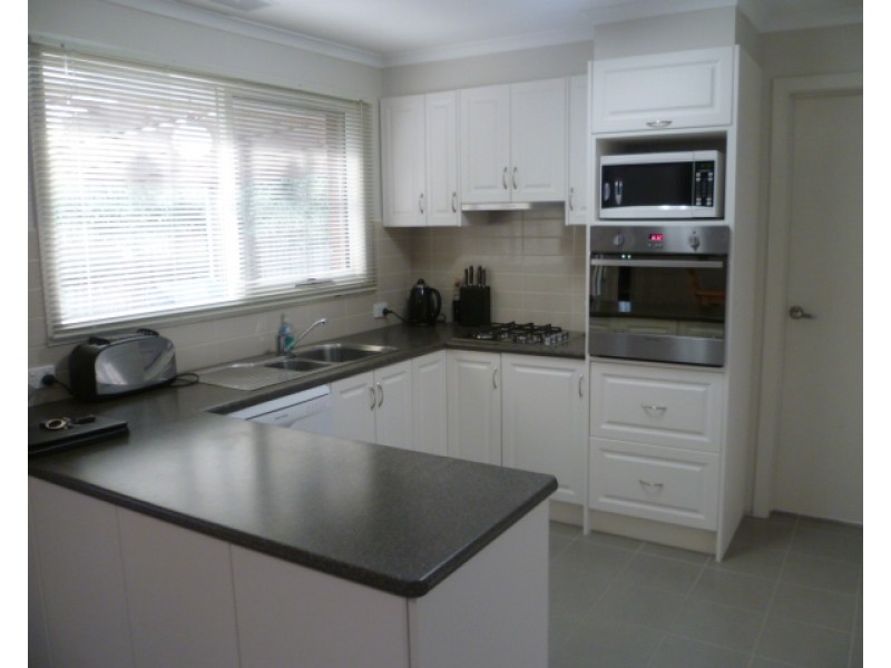 4 Balmoral Court, Rowville VIC 3178