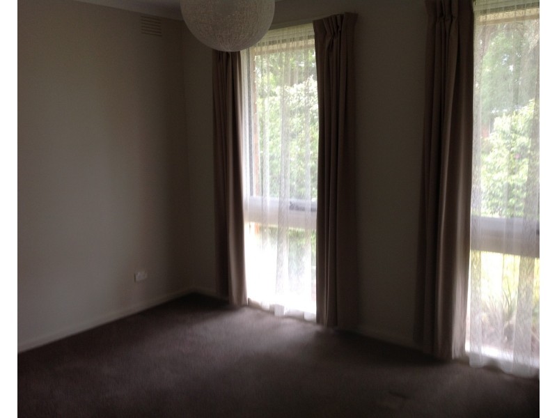 4 Balmoral Court, Rowville VIC 3178