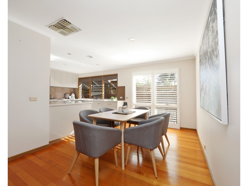 8 Baringa Court, Rowville VIC 3178