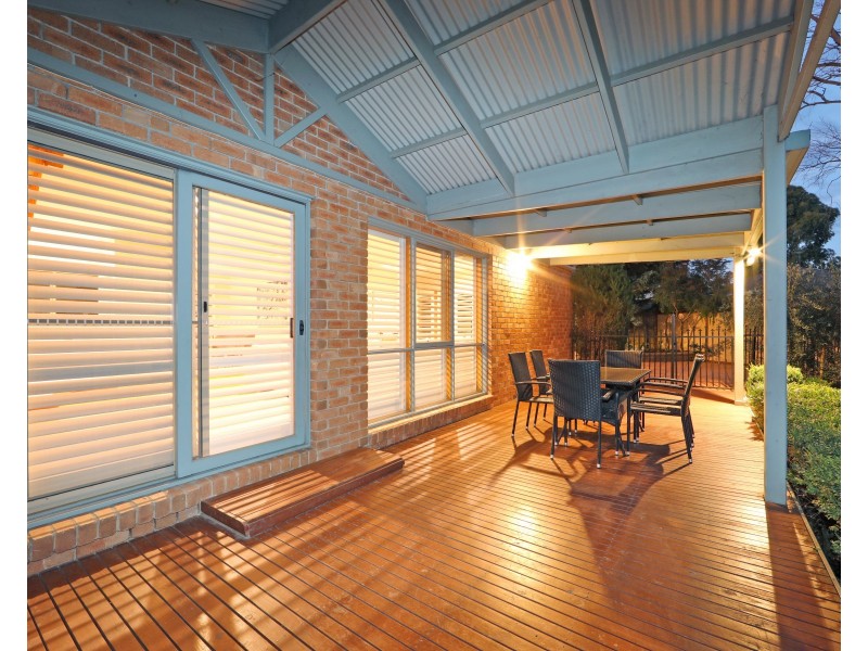 8 Baringa Court, Rowville VIC 3178