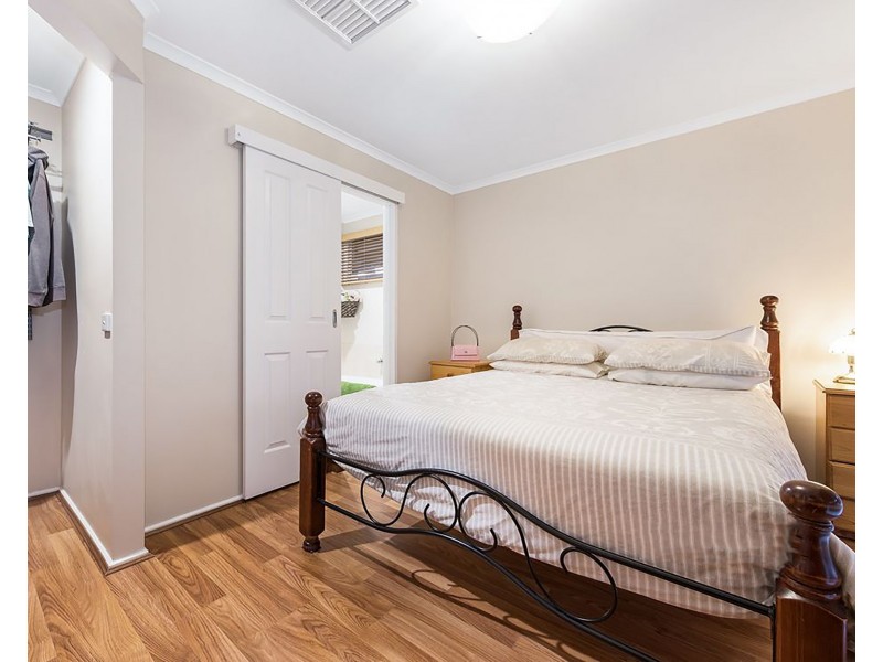 2 Meredith Crescent, Hampton Park VIC 3976