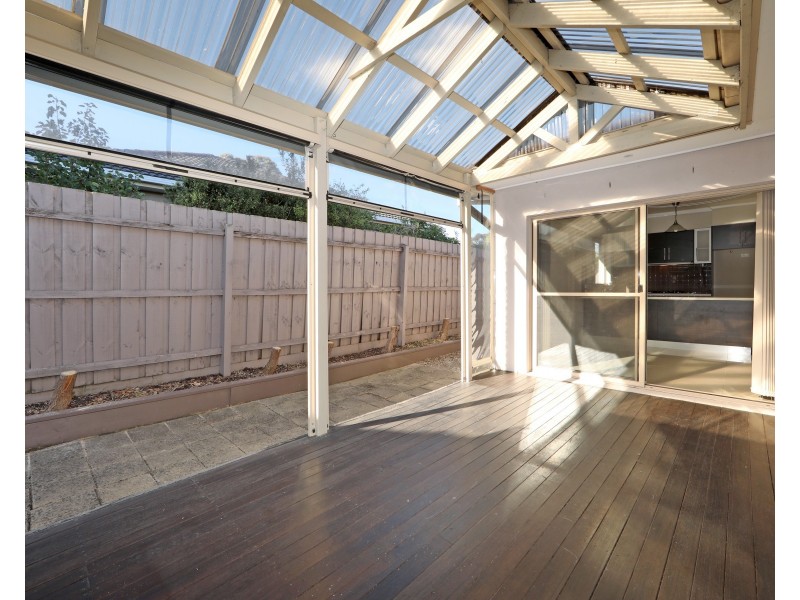 2/1 June  Court, Bayswater VIC 3153