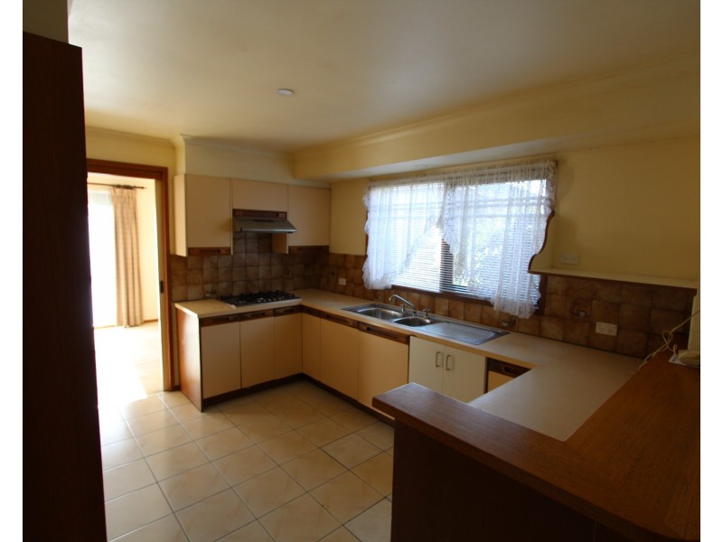 4 Hopkins Close, Rowville VIC 3178