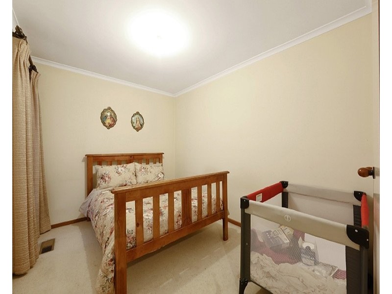 4 Hopkins Close, Rowville VIC 3178