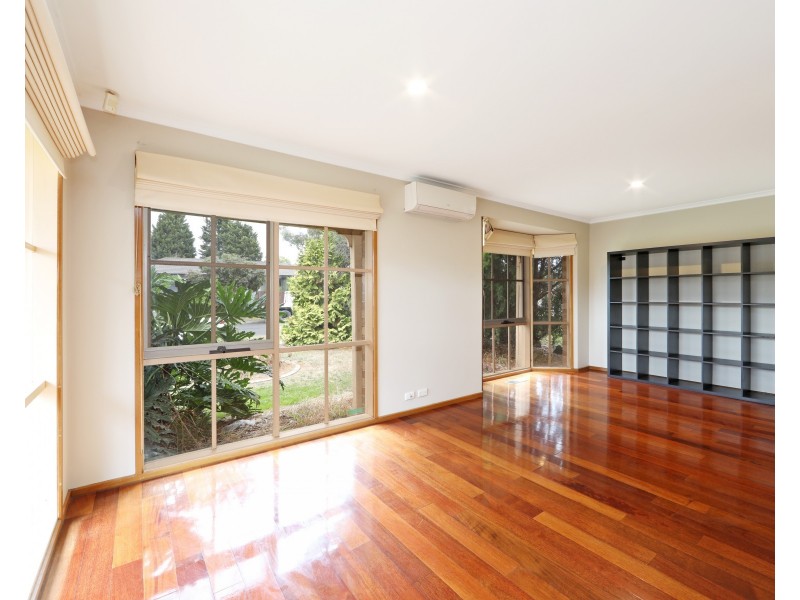 13 Taupo Crescent, Rowville VIC 3178