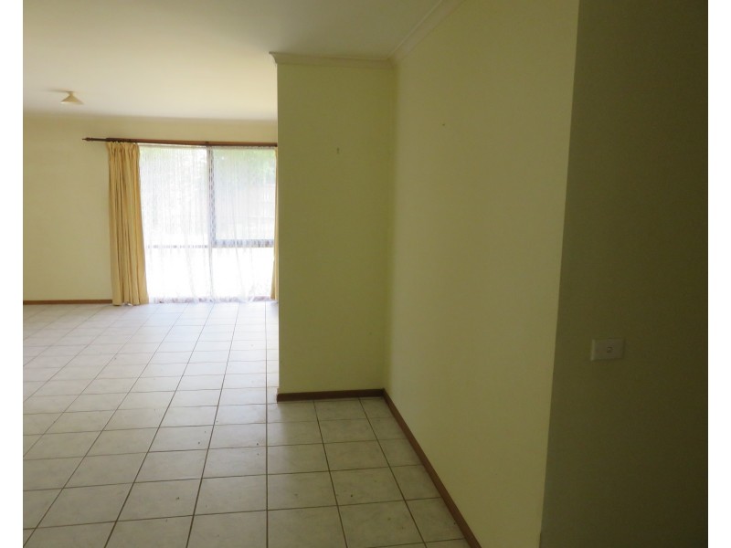 20 Lambourne Avenue, Rowville VIC 3178