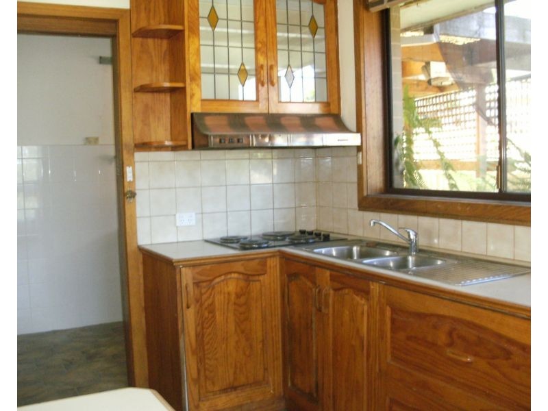 18 Carrara Rd, Rowville VIC 3178