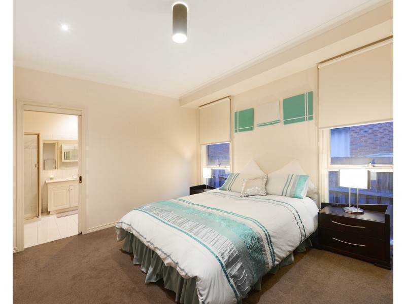 2 Pennycross Court, Rowville VIC 3178