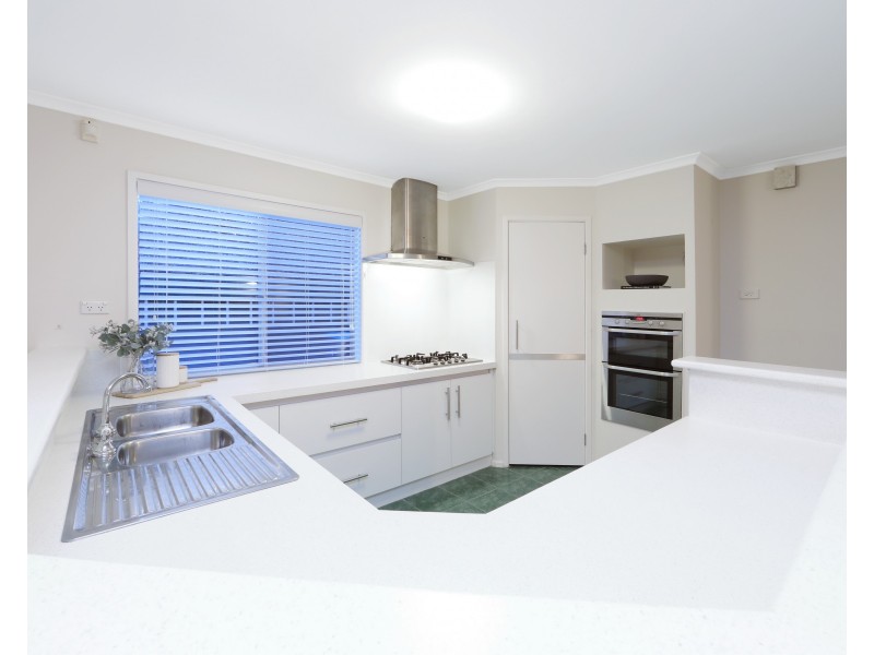 12 Comfort Close, Rowville VIC 3178