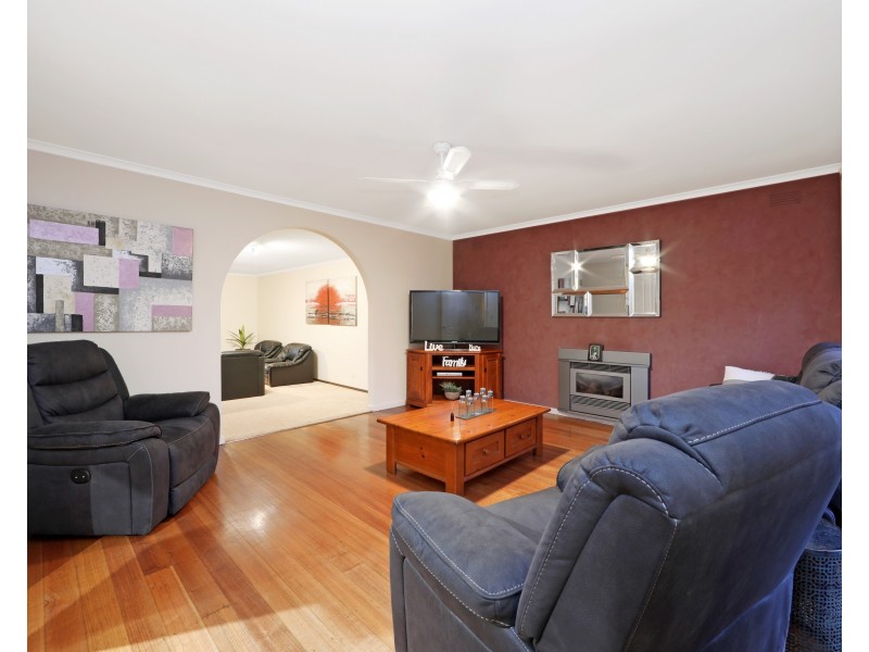 12 Third Avenue, Rowville VIC 3178