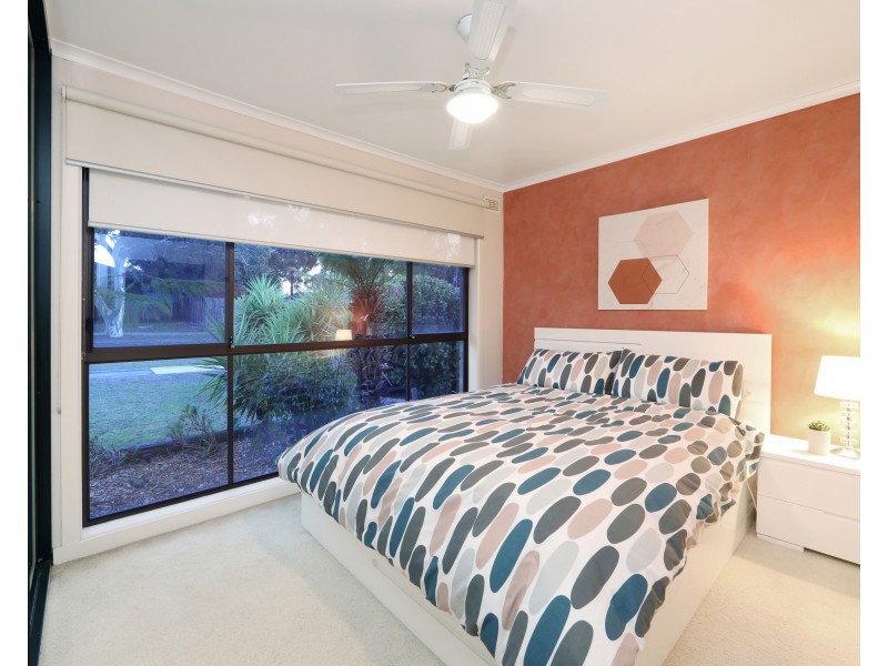 12 Third Avenue, Rowville VIC 3178
