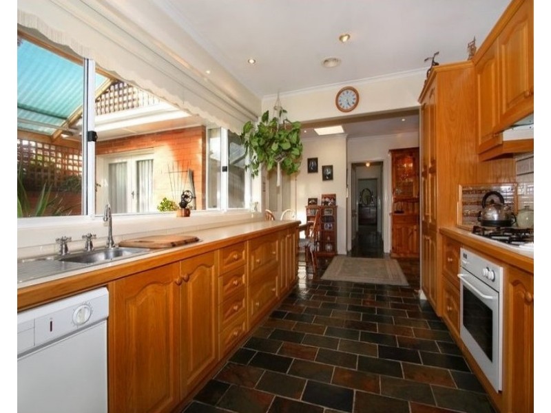 9 Ascot Court, Glen Waverley VIC 3150