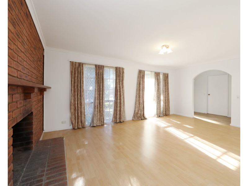 154 Dandelion Drive, Rowville VIC 3178