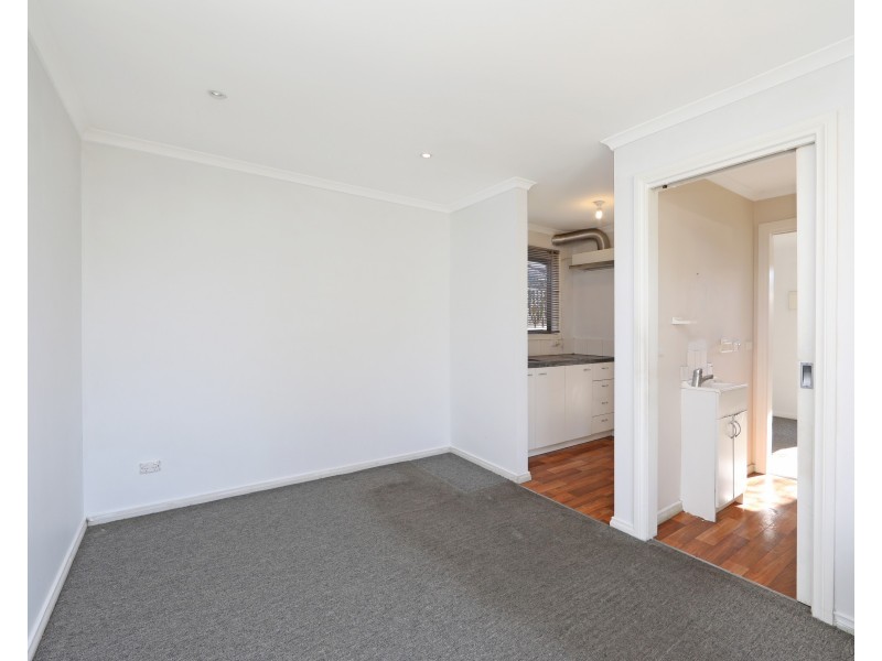 154 Dandelion Drive, Rowville VIC 3178