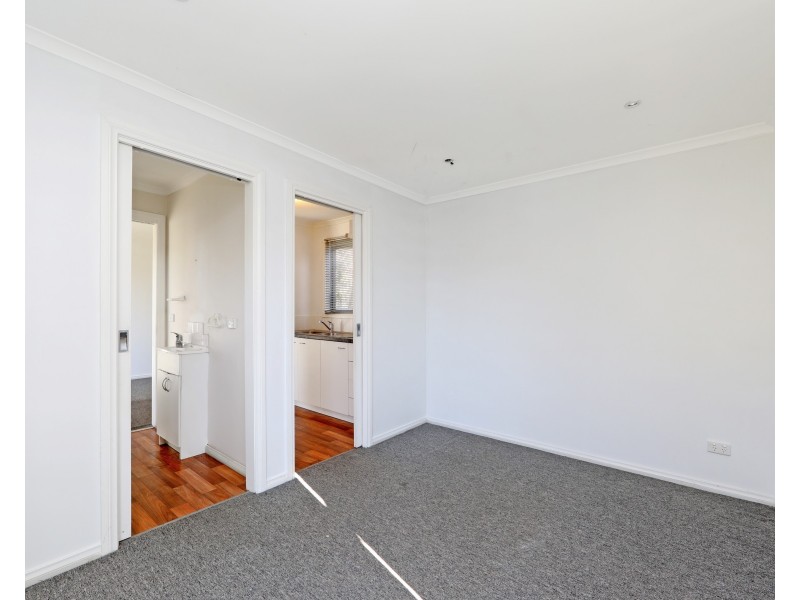 154 Dandelion Drive, Rowville VIC 3178
