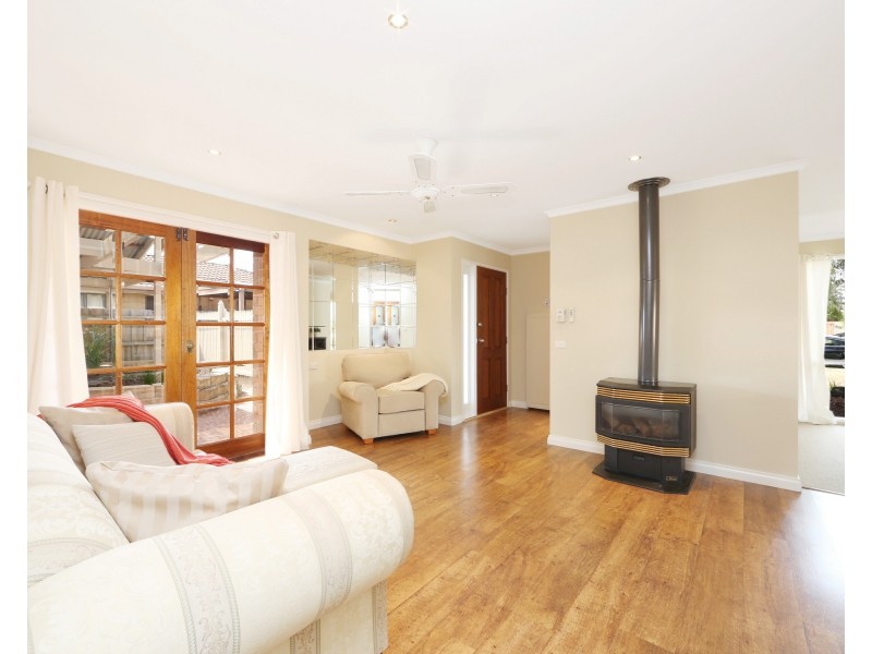 13 Corhanwarrabul Close, Rowville VIC 3178