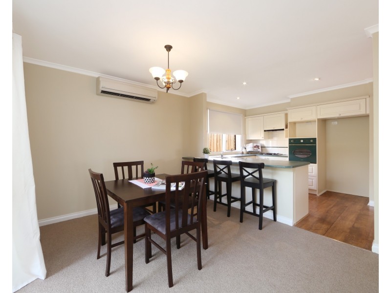 13 Corhanwarrabul Close, Rowville VIC 3178