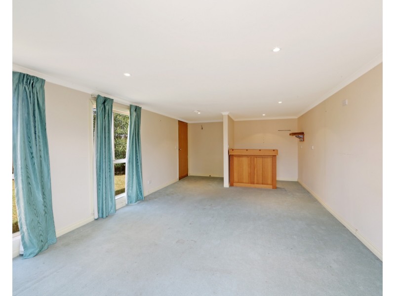 13 Corhanwarrabul Close, Rowville VIC 3178