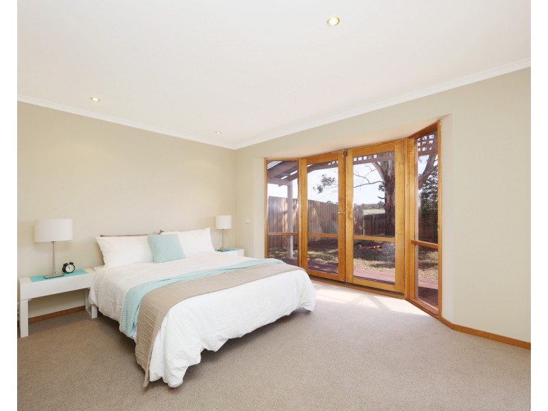 13 Corhanwarrabul Close, Rowville VIC 3178