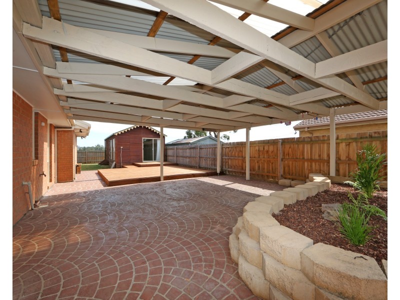 13 Corhanwarrabul Close, Rowville VIC 3178