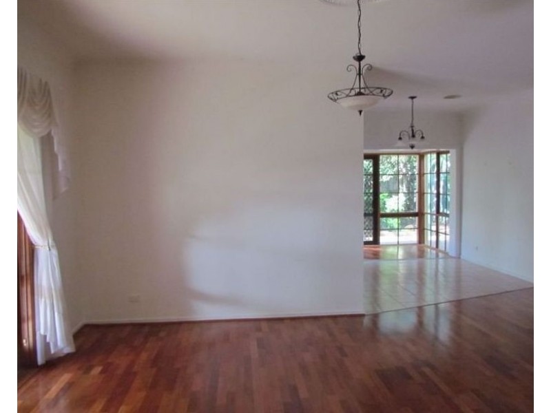 8 Cromwell Drive, Rowville VIC 3178