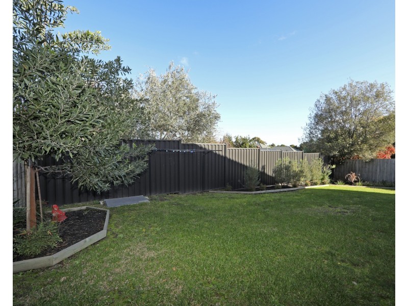 2/7 Blucher Street, Ferntree Gully VIC 3156