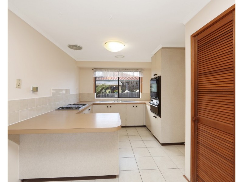 25 Valleyview Drive, Rowville VIC 3178