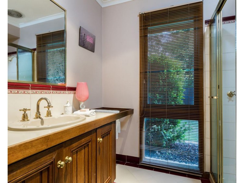 12 Redgum Court, Rowville VIC 3178