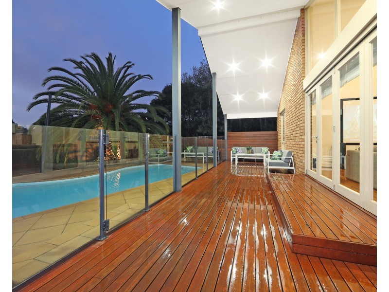 42 Mantung Crescent, Rowville VIC 3178