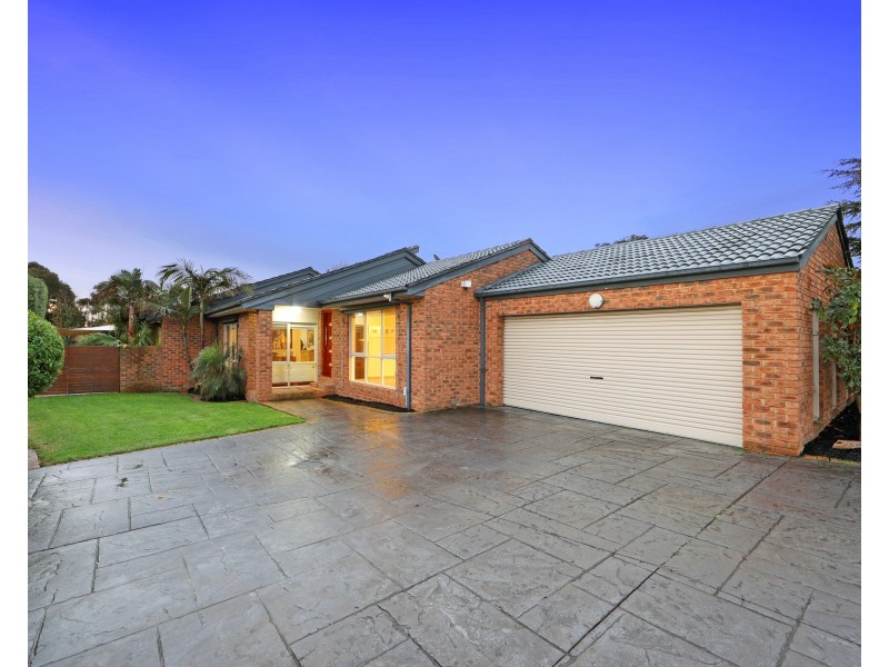 42 Mantung Crescent, Rowville VIC 3178