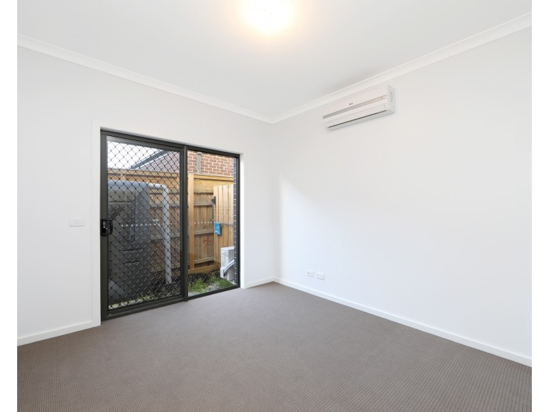1&2/5 Stamford Crescent, Rowville VIC 3178