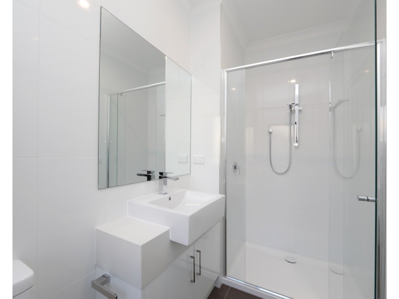 1&2/5 Stamford Crescent, Rowville VIC 3178